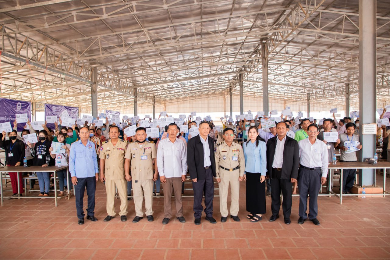 ប.ស.ស អំពាវនាវដល់កម្មករ កម្មការិនី អនុវត្តវិធានការសុវត្ថិភាពដើម្បីកាត់បន្ថយគ្រោះថ្នាក់ចរាចរណ៍ផ្លូវគោកក្នុងឱកាសចូលឆ្នាំខ្មែរ
