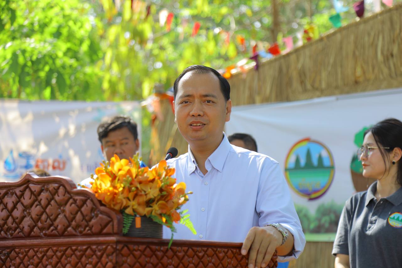 ឯកឧត្តម នេត្រ ភក្ត្រា ជំរុញលើកទឹកចិត្តឱ្យយុវជនប្រតិបត្តិមេត្រីបរិស្ថាន ដើម្បីចូលរួមការពារភពផែនដី