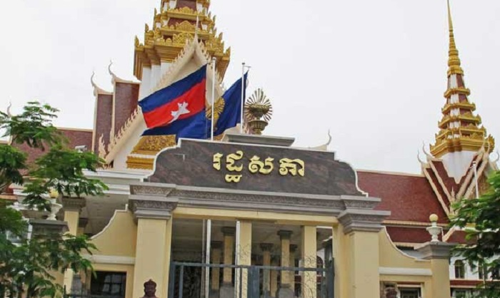 អ្នកនាំពាក្យរដ្ឋសភានៃព្រះរាជាណាចក្រកម្ពុជាប្រកាសគាំទ្រទាំងស្រុងនូវការផ្តួចផ្តើមរបស់ សម្តេចតេជោ ហ៊ុន សែន នាយករដ្ឋមន្ត្រីកម្ពុជា ក្នុងការធ្វើ វិសោធនកម្មច្បាប់បោះឆ្នោត ដើម្បីកែទម្រង់ “សិទ្ធិក្នុងការឈរឈ្មោះឱ្យគេបោះឆ្នោត”