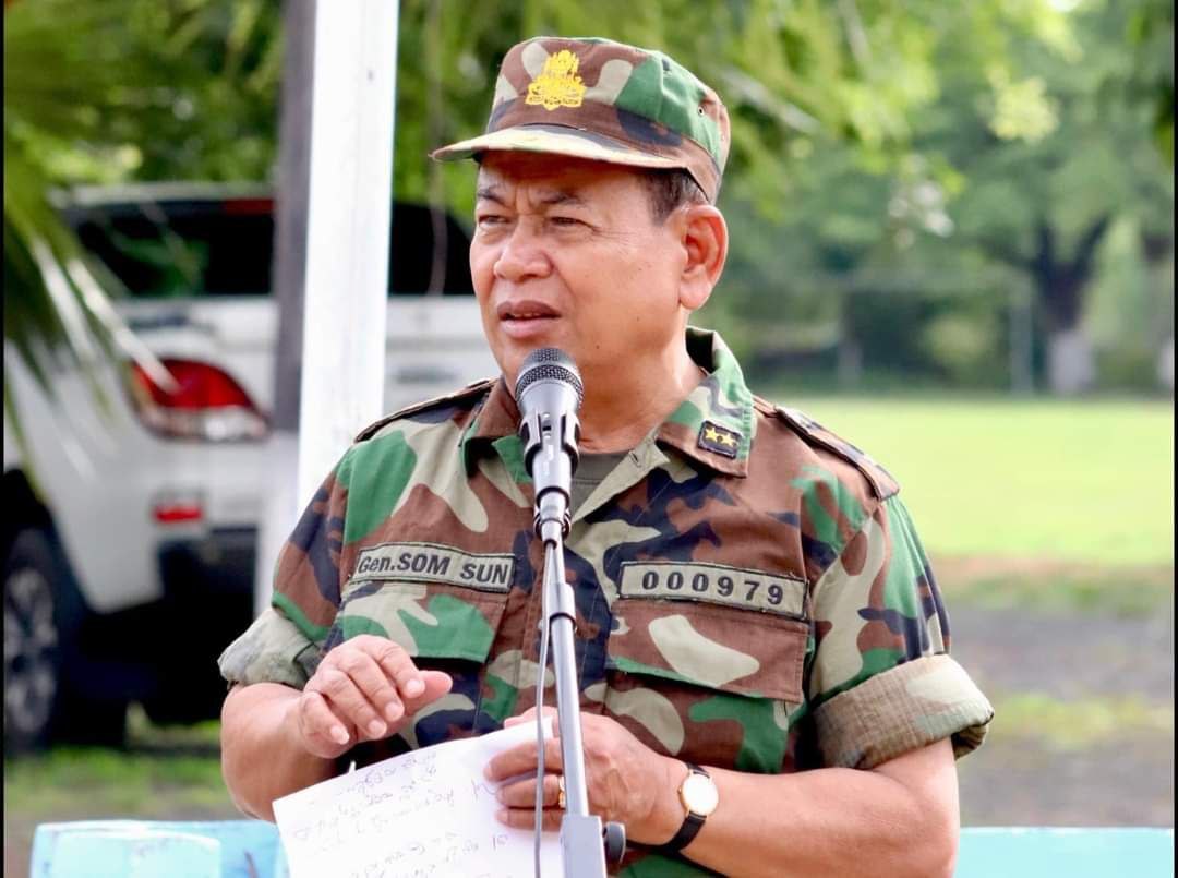 មេបញ្ជាការសឹករងកំពង់ធំ ណែនាំកងកម្លាំង ត្រៀមការពារសន្តិសុខ ជូនបក្សនយោបាយនានា និងប្រជាពលរដ្ឋ ក្នុងដំណើរការបោះឆ្នោតតំណាងរាស្ត្រ នីតិកាលទី៧