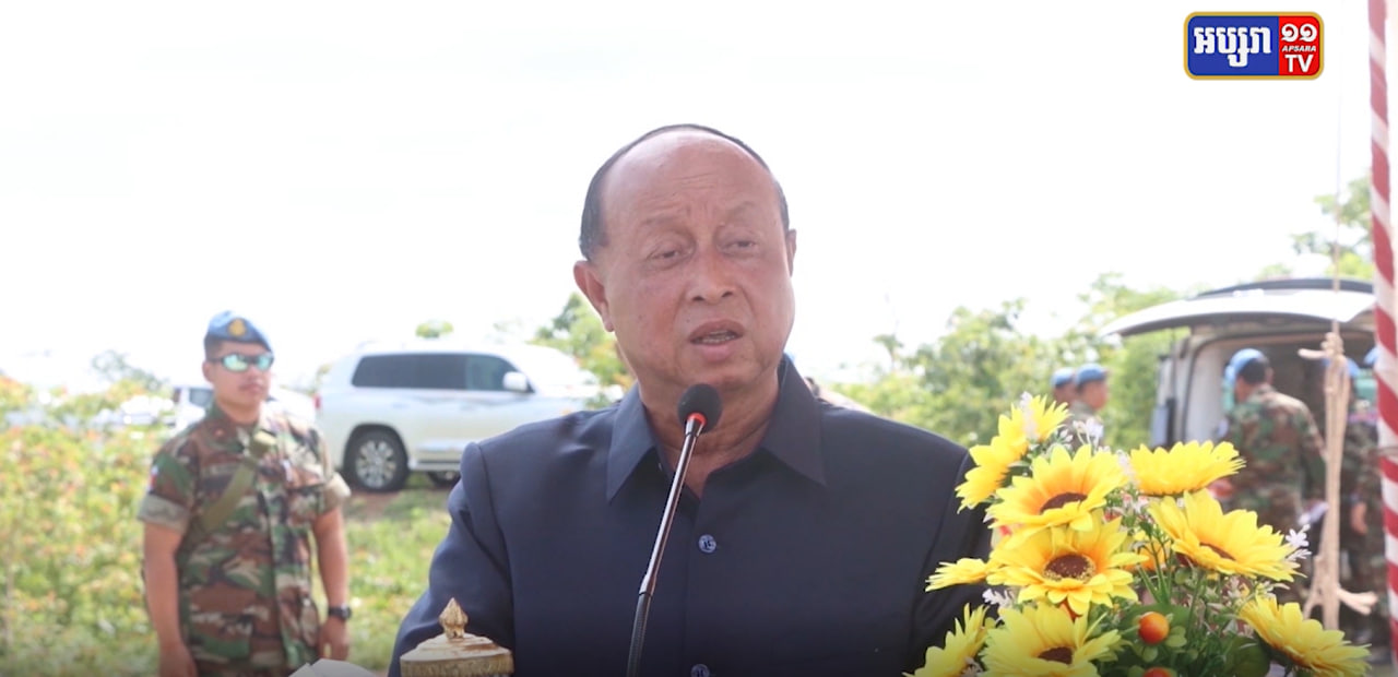 កងកម្លាំងមួកខៀវកម្ទេចគ្រាប់មិនទាន់ផ្ទុះជាង២០០គ្រាប់នៅមណ្ឌលគិរី (Video Inside)