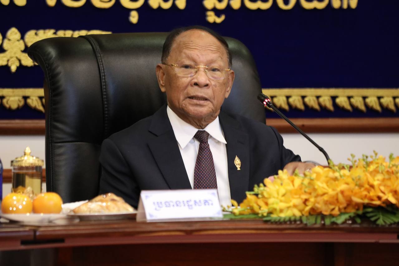 រដ្ឋសភាបន្តសម័យប្រជុំដើម្បីពិភាក្សា និងអនុម័តសេចក្ដីព្រាងច្បាប់ស្តីពី អត្រានុកូលដា្ឋន ស្ថិតិអត្រានុកូលដ្ឋាន និងអត្តសញ្ញាណកម្ម និងសេចក្ដីព្រាងច្បាប់ស្ដីពី វិធានដើមកំណើតទំនិញ នៅថ្ងៃទី១២ ខែមិថុនា