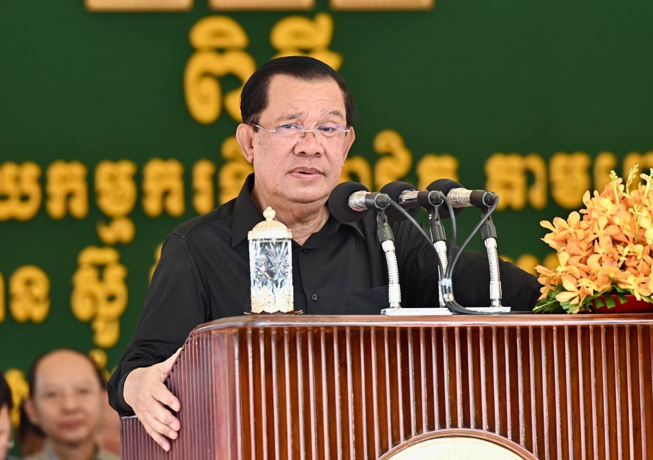 សម្តេចតេជោ ហ៊ុន សែន បញ្ជាទៅកងកម្លាំងប្រដាប់អាវុធ និងអាជ្ញាធរខេត្តជាប់ព្រំដែនវៀតណាម រួមគ្នាទប់ស្កាត់ក្រុមឧទ្ទាម ដែលអាចរត់ចូលមកកម្ពុជា