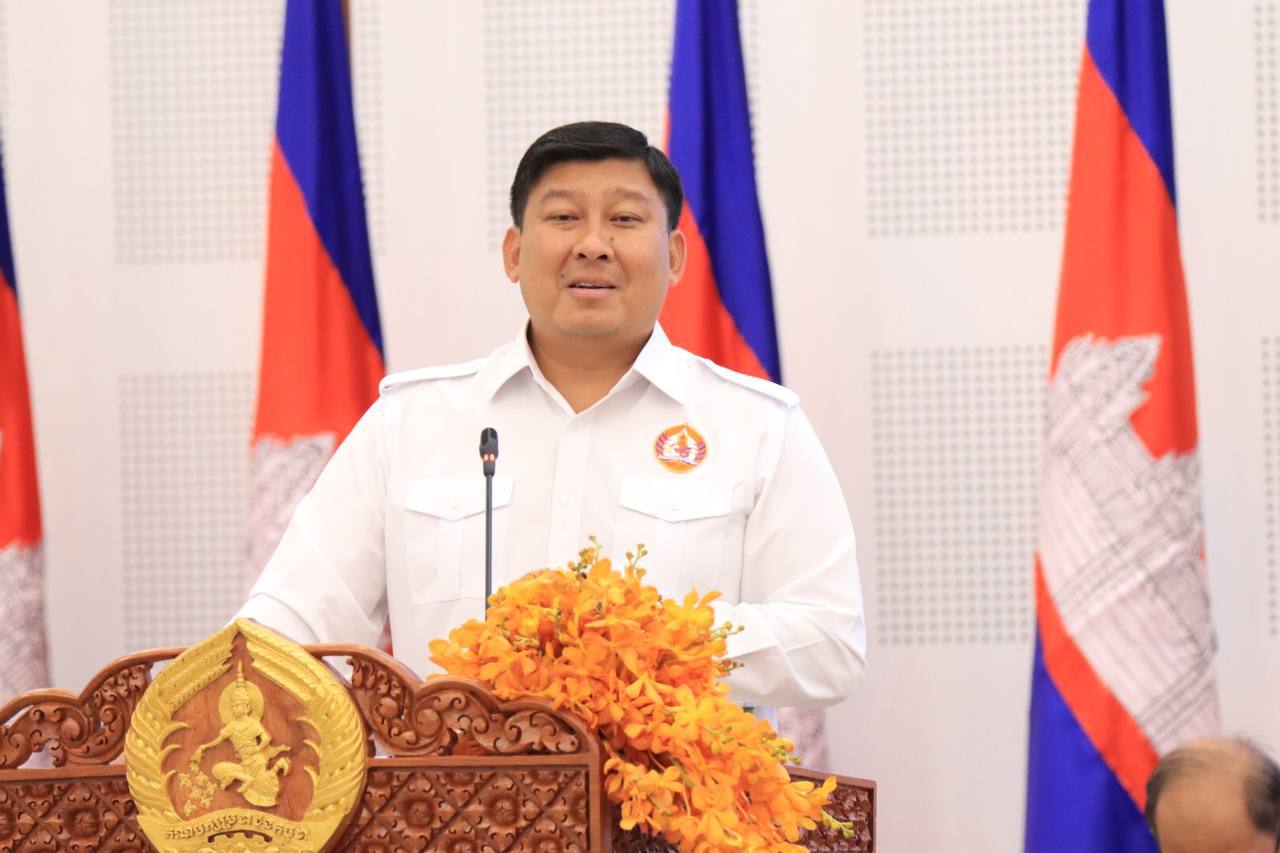 ប្រធានក្រុមការងារចុះមូលដ្ឋានខេត្តព្រះសីហនុ ៖ មន្ត្រីរាជការ គ្រប់ផ្នែក គ្រប់ថ្នាក់ បានចូលរួមចំណែកយ៉ាងសំខាន់ ក្នុងការអភិវឌ្ឍប្រទេសជាតិ ជាពិសេសក្នុងការប្រែក្លាយខេត្តព្រះសីហនុ មកជាប៉ូលសេដ្ឋកិច្ចទី២ ដ៏មានសក្តានុពល បន្ទាប់ពីរាជធានីភ្នំពេញ