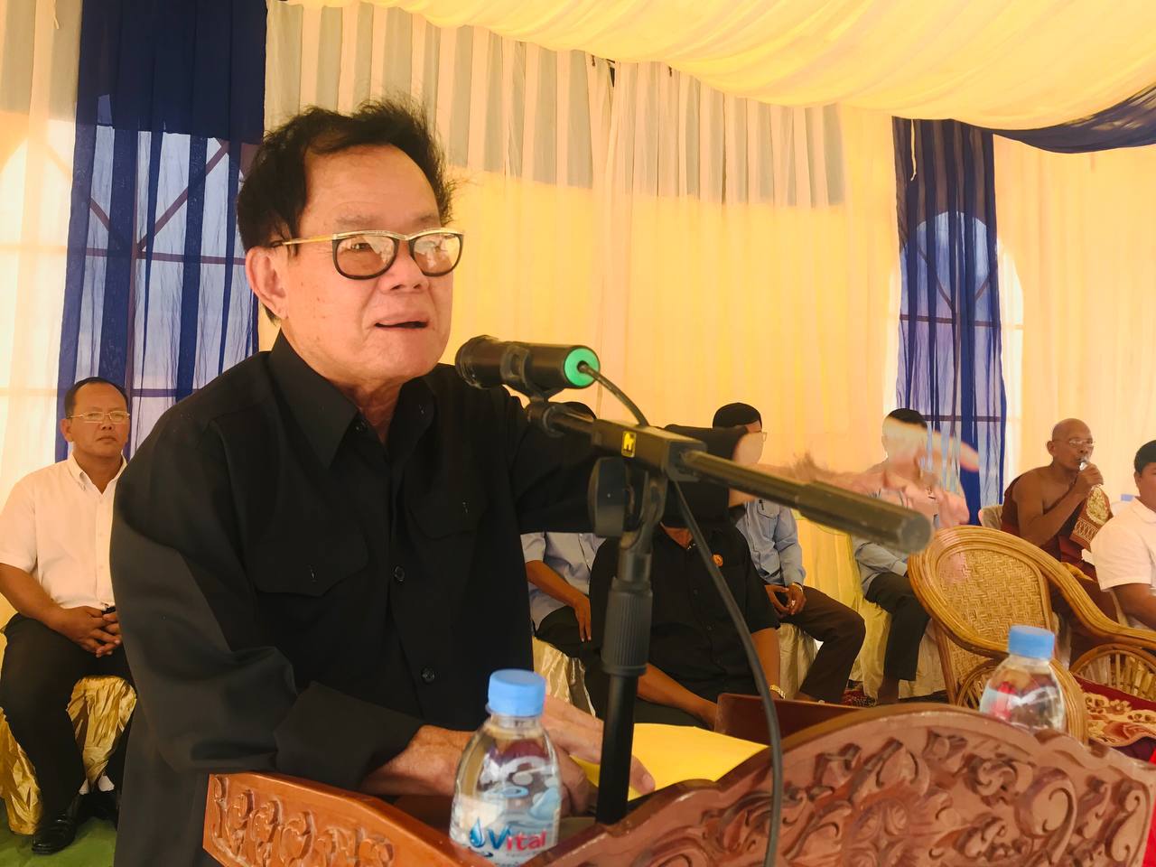 ឧកញ៉ា ឡូវ ហ៊ឺង នាំយកនូវអំណោយរបស់ សម្តេចតេជោ ហ៊ុន សែន និងសម្តេចកិត្តិព្រឹទ្ធបណ្ឌិត ប៊ុន រ៉ានី ហ៊ុន សែន ផ្តល់ជូនប្រជាពលរដ្ឋក្នុងភូមិជន្លាត់ដៃ