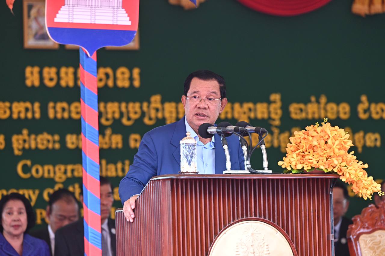 សម្ដេចតេជោ ហ៊ុន សែន ស្នើបារាំង នាំមុខក្នុងការចរចារជាមួយធនាគារអឺរ៉ុប និងសហភាពអឺរ៉ុប បន្ដផ្ដល់ជំនួយឥតសំណងដល់កម្ពុជា ដើម្បីបន្ដសាងសង់រោងចក្រផលិតទឹកស្អាត ជំហានទី៣