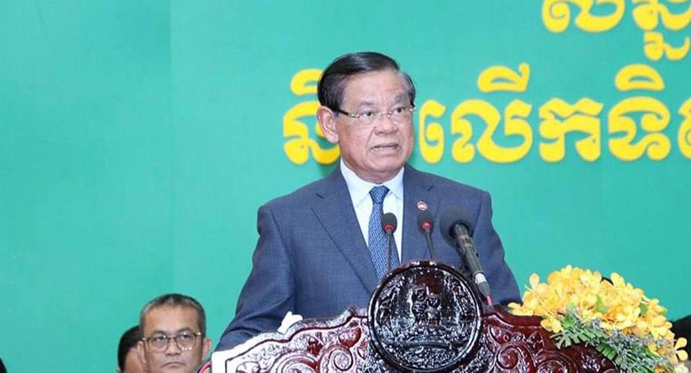 សម្ដេចក្រឡាហោម ស ខេង ប្រគល់តួនាទីដល់លោក នូវប៉េង ច័ន្ទតារា ជាអភិបាលខេត្តស្ដីទីនៃខេត្តកណ្ដាល