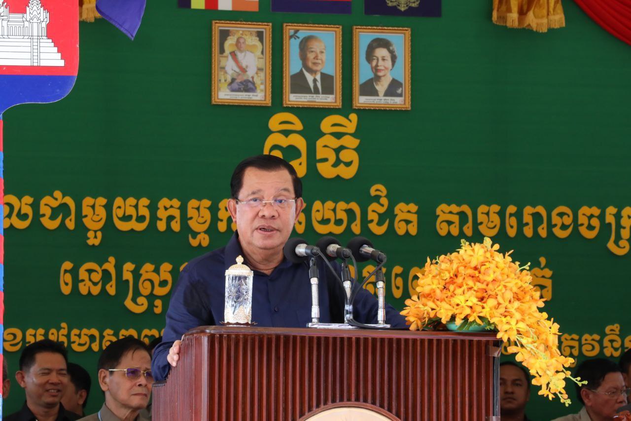 សម្តេចតេជោ ហ៊ុន សែន បង្ហាញបំណងចង់ឲ្យនាំអង្ករឆ្ងាញ់កម្ពុជា ទៅប្រទេសសិង្ហបុរី