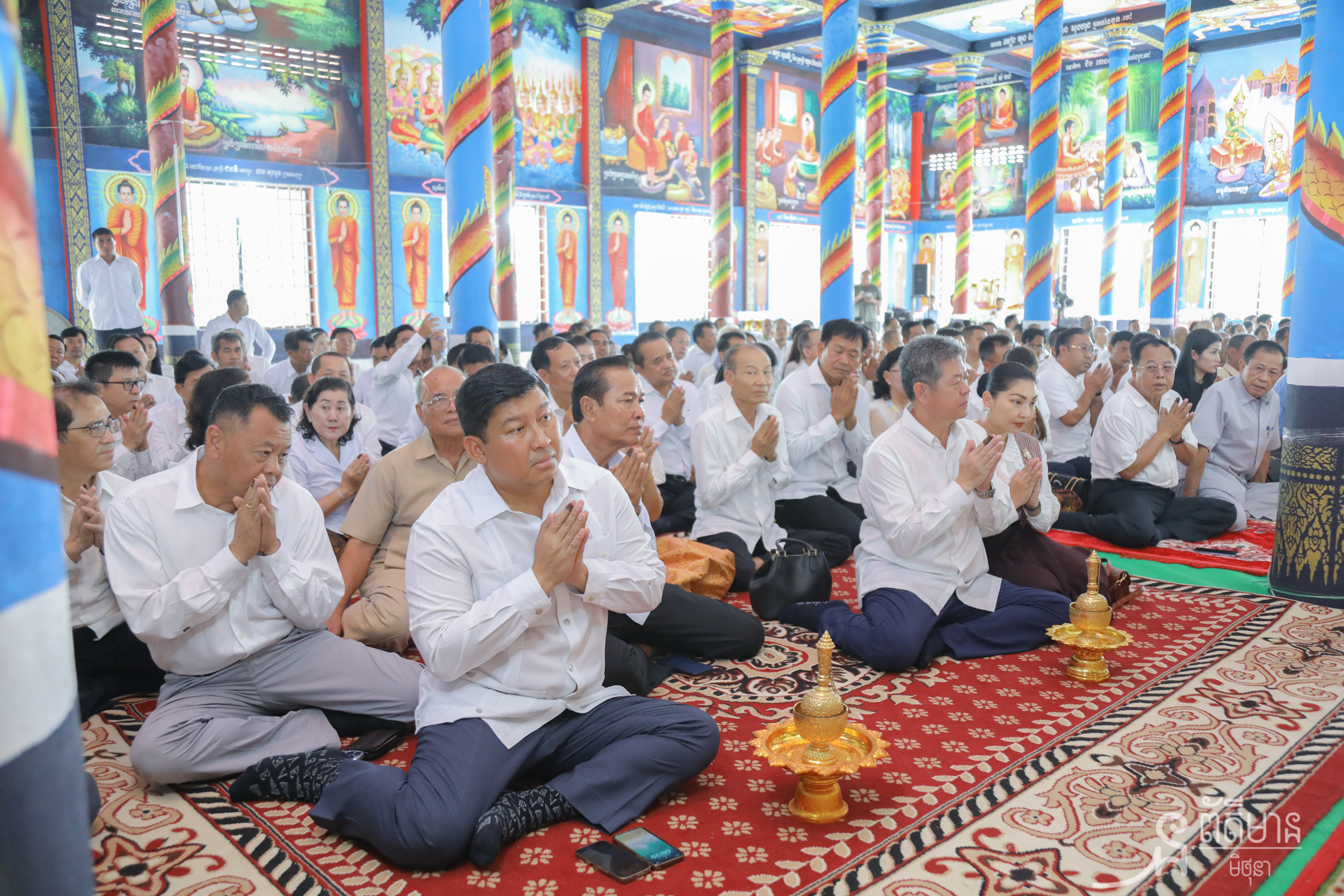 ឯកឧត្តម សាយ សំអាល់ អញ្ជើញប្រគេនទៀនចំណាំព្រះវស្សា និងទេយ្យវត្ថុដល់ព្រះសង្ឃចំនួន ៤១វត្ត ក្នុងខេត្តព្រះសីហនុ