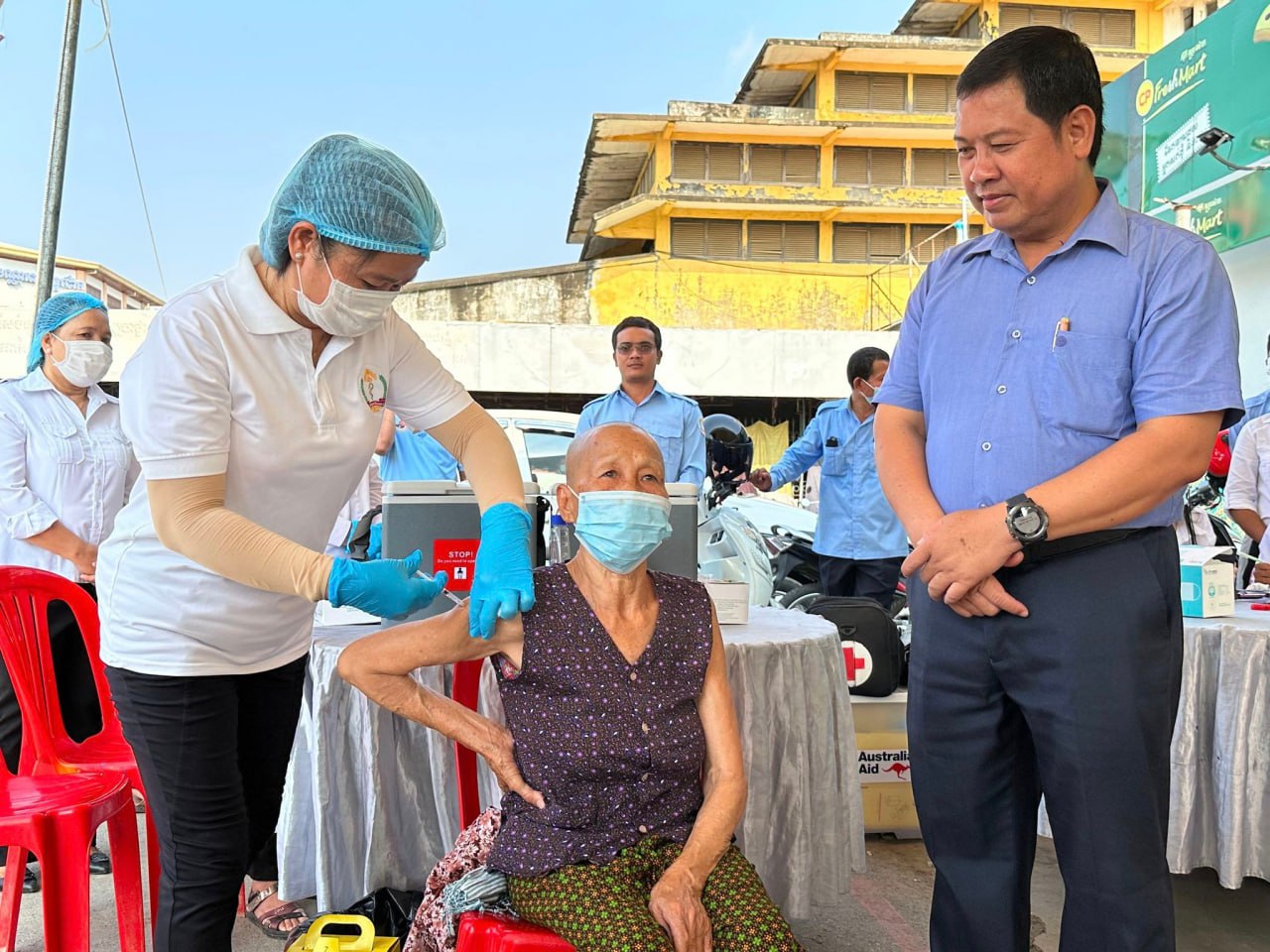 ក្រសួងសុខាភិបាល នឹង​ផ្អាកចាក់វ៉ាក់សាំងកូវីដ១៩ រយៈពេលបីថ្ងៃ ក្នុងអំឡុងពេលបោះឆ្នោតថ្នាក់ជាតិ