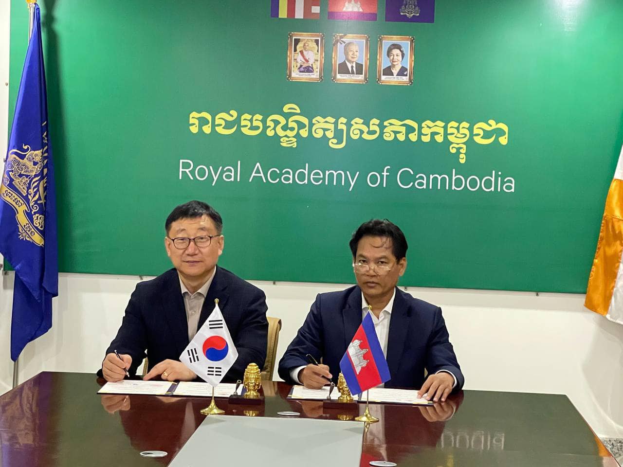 រាជបណ្ឌិត្យសភាកម្ពុជា និងក្រុមហ៊ុនឯកជនកូរ៉េ នឹងសិក្សាស្រាវជ្រាវរួមគ្នាលើការ​គ្រប់គ្រងកាកសំណល់ និងការកែច្នៃកាកសំណល់