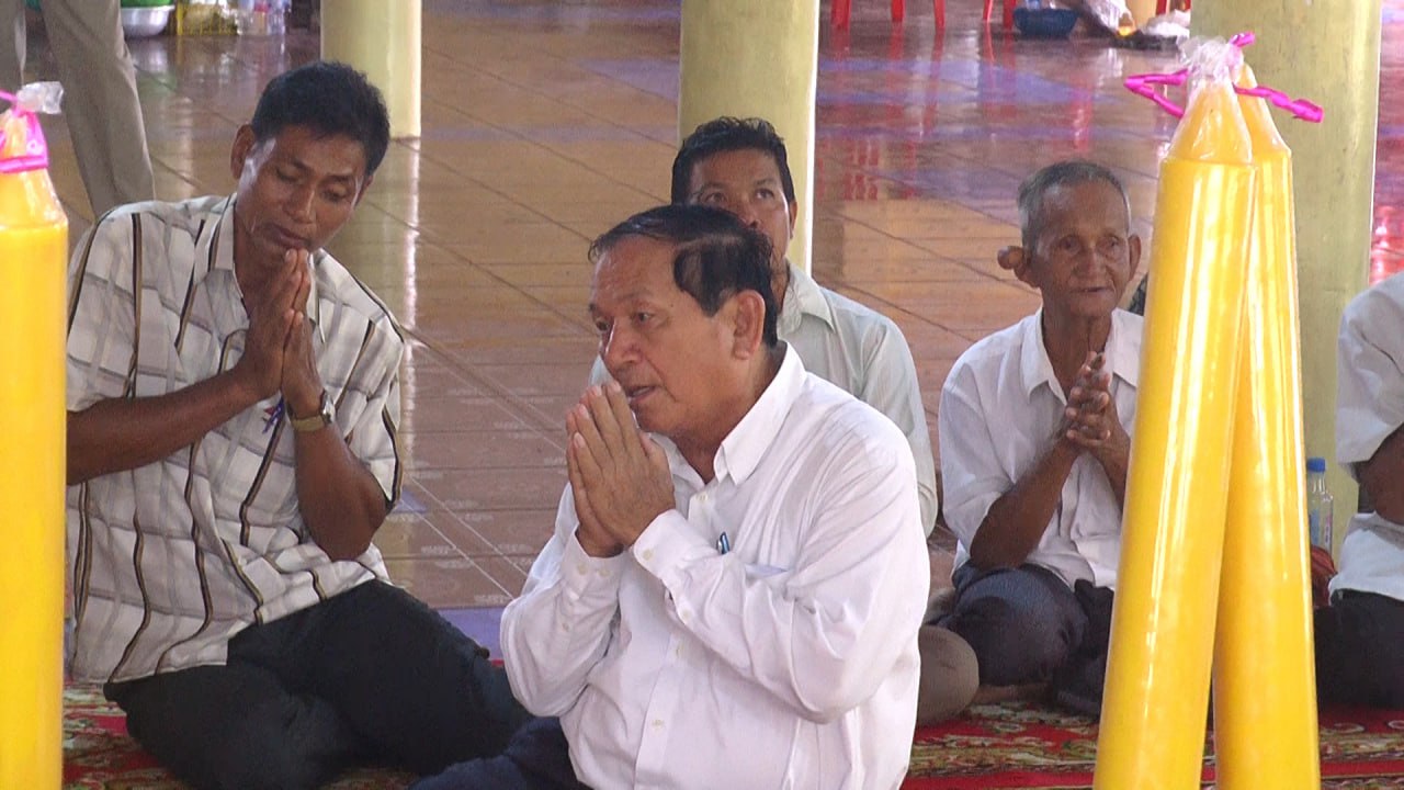 វត្តចំនួន ៦៤វត្ត ស្ថិតក្នុងស្រុកសន្ទុក ខេត្តកំពង់ធំ ទទួលបានទៀនព្រះវស្សា ទេយ្យវត្ថុ និងព្រមទាំងបច្ច័យ ក្នុងពិធីចូលវស្សា ឆ្នាំ២០២៣