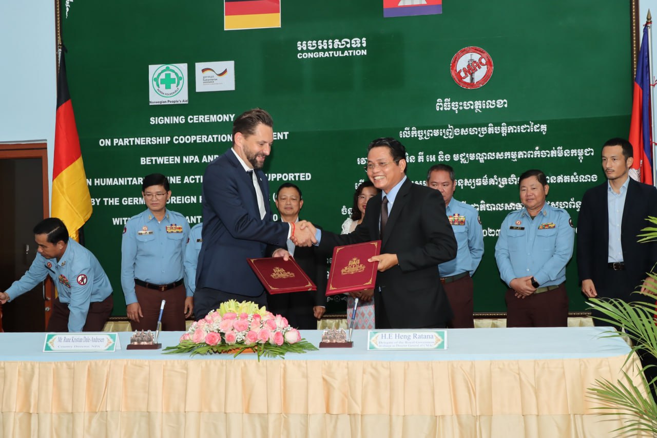 ស៊ីម៉ាក់ និង អង្គការជំនួយរបស់ប្រជាជនន័រវែស ចុះហត្ថលខាលើកិច្ចសហប្រតិបត្តិការអនុវត្ត “គម្រោងបោសសម្អាតមីនមនុស្សធម៌” នៅកម្ពុជា