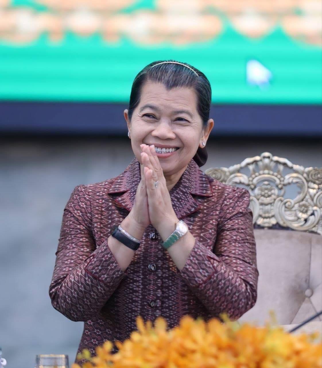 ឯកឧត្តម សាយ សំអាល់ ថ្នាក់ដឹកនាំ និងមន្ត្រីរាជការគ្រប់លំដាប់ថ្នាក់នៃក្រសួងបរិស្ថាន ផ្ញើសារលិខិតគោរពជូនពរសម្ដេចកិត្តិសង្គហបណ្ឌិត ម៉ែន សំអន ក្នុងឱកាសចម្រើនជន្មាយុគម្រប់ ៦៩ឆ្នាំ ឈានចូល ៧០ឆ្នាំ