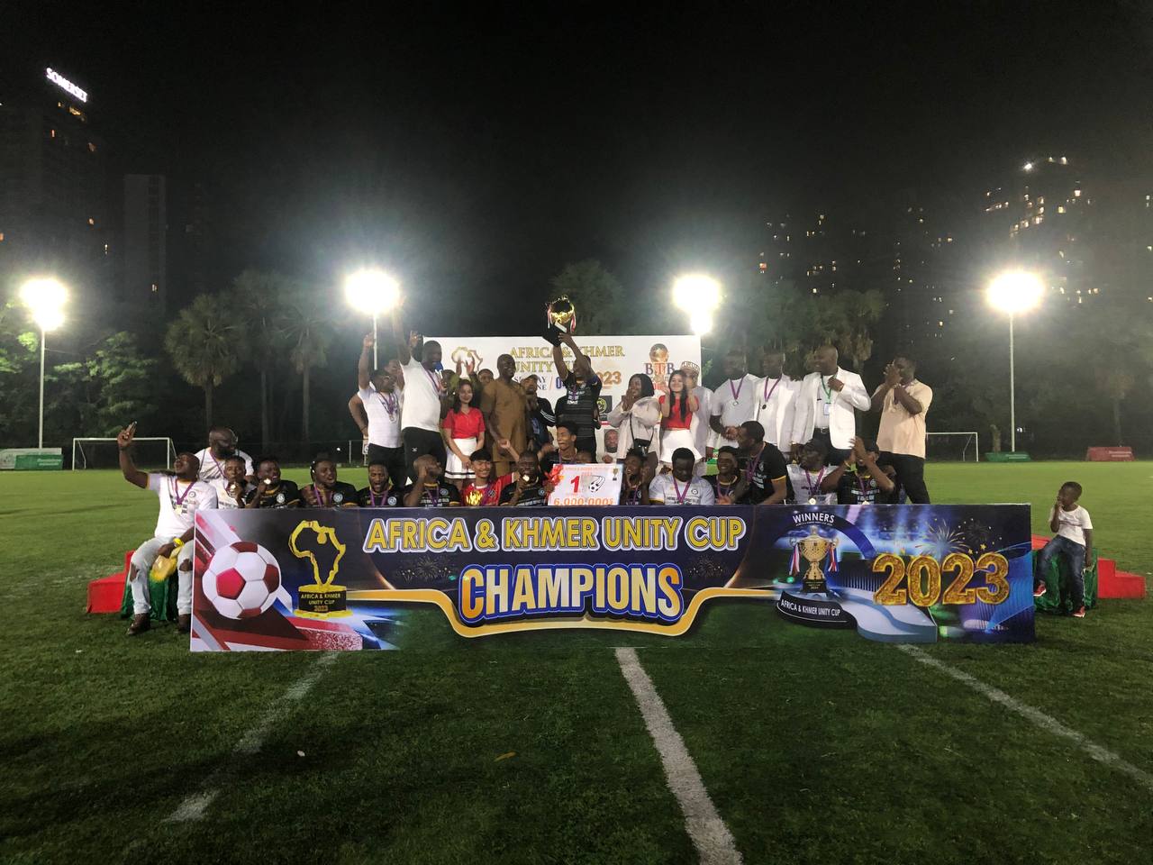 បាល់ទាត់ពានរង្វាន់ AFRICA & KHMER UNIT CUP បញ្ចប់ដោយសាមគ្គីភាព
