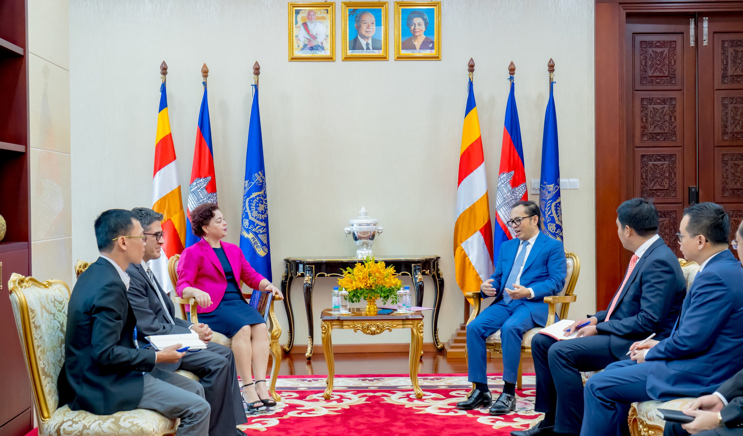 លោកស្រីតំណាង UNDP ប្រចាំកម្ពុជា ៖ ក្រោមការដឹកនាំ សម្តេចតេជោ ហ៊ុន សែន កម្ពុជាសម្រេចបានកំណើនសេដ្ឋកិច្ច ៧,៧% ក្នុងមួយឆ្នាំ រយៈពេលជាង ២ ទសវត្សរ៍កន្លងមក