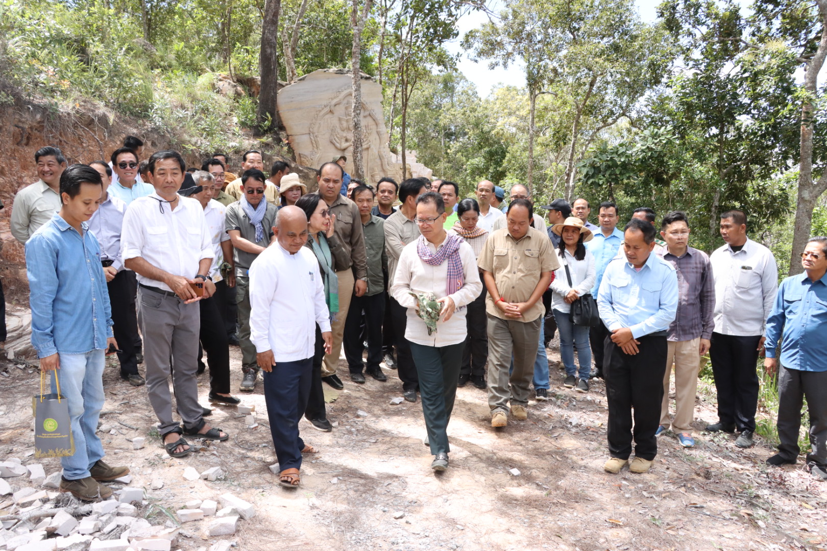 រដ្ឋមន្រ្តីក្រសួងបរិស្ថាន ជំរុញឱ្យមានការអភិវឌ្ឍសហគមន៍ទេសចរណ៍វប្បធម៌ធម្មជាតិ ក្នុងតំបន់ឧទ្យានជាតិព្រះសុរាម្រិតកុសុមៈគីរីរម្យ