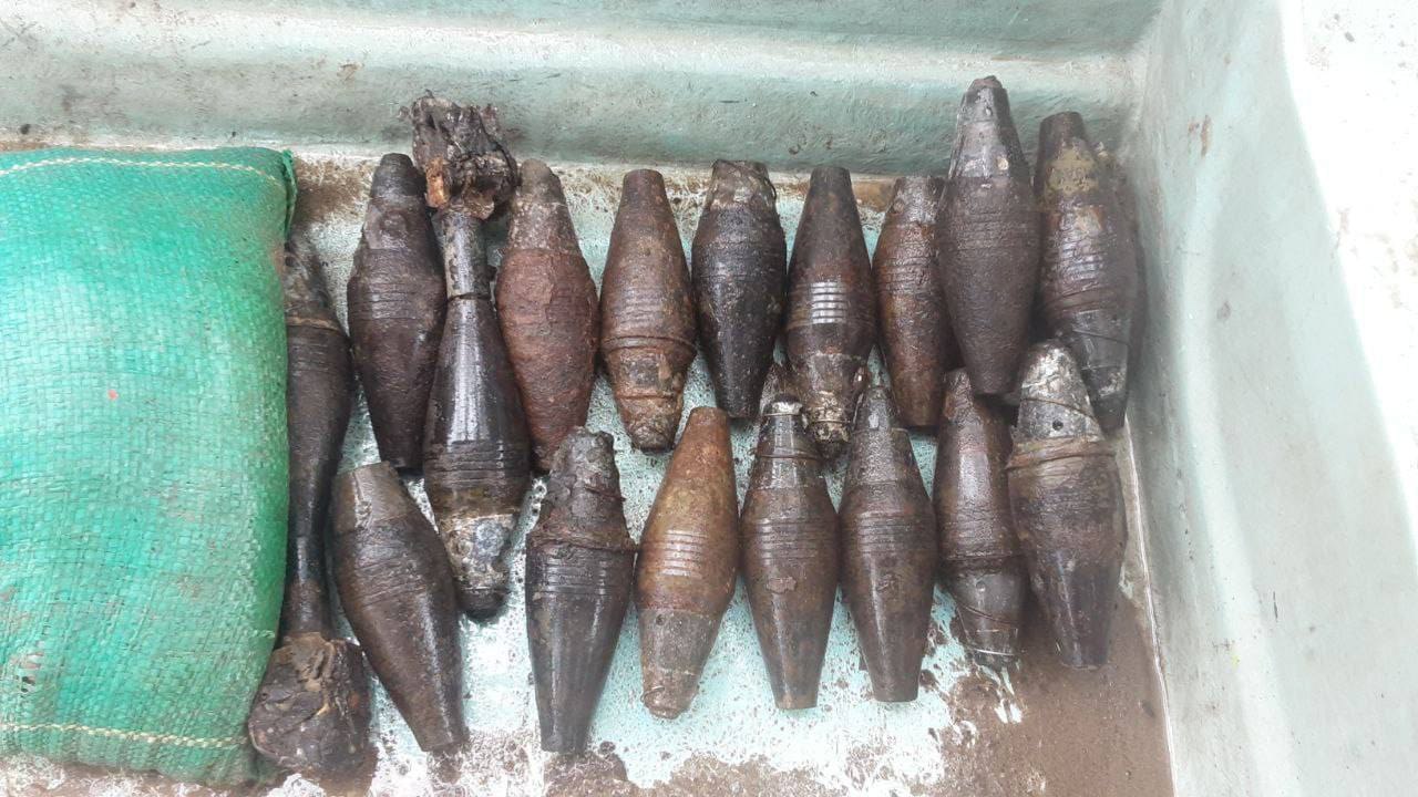 ស៊ីម៉ាក់ និងក្រុមឯកទេសមុជទឹក បានយកគ្រាប់យុទ្ធភណ្ឌចំនួន១១២ គ្រាប់ចេញពីទន្លេក្នុងខេត្តព្រៃវែង