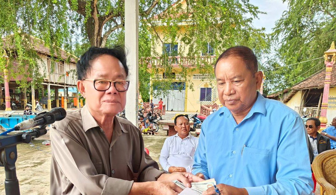 ឯកឧត្តម ឡូវ ហ៊ឺង ជំរុញអាជ្ញាធរមូលដ្ឋាន បន្តខិតខំបម្រើសេវាជូនប្រជាពលរដ្ឋ ឲ្យបានល្អប្រសើរ