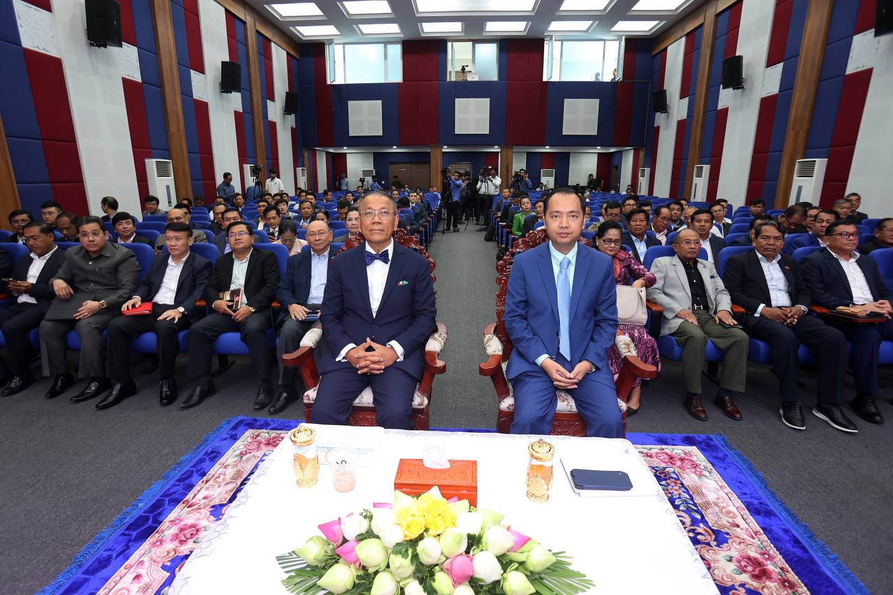 ក្រសួងព័ត៌មាន សហការជាមួយវិទ្យាស្ថានចក្ខុ វិស័យ អាស៊ី (AVI) បានរៀបចំបាឋកថាមួយ ក្រោមប្រធានបទ «កិច្ចព្រមព្រៀងភាពជាដៃគូ សេដ្ឋ កិច្ច គ្រប់ជ្រុងជ្រោយក្នុងតំបន់៖ ទិដ្ឋភាព ភូមិសាស្រ្តនយោបាយ និងភូមិសាស្រ្តសេដ្ឋកិច្ច»