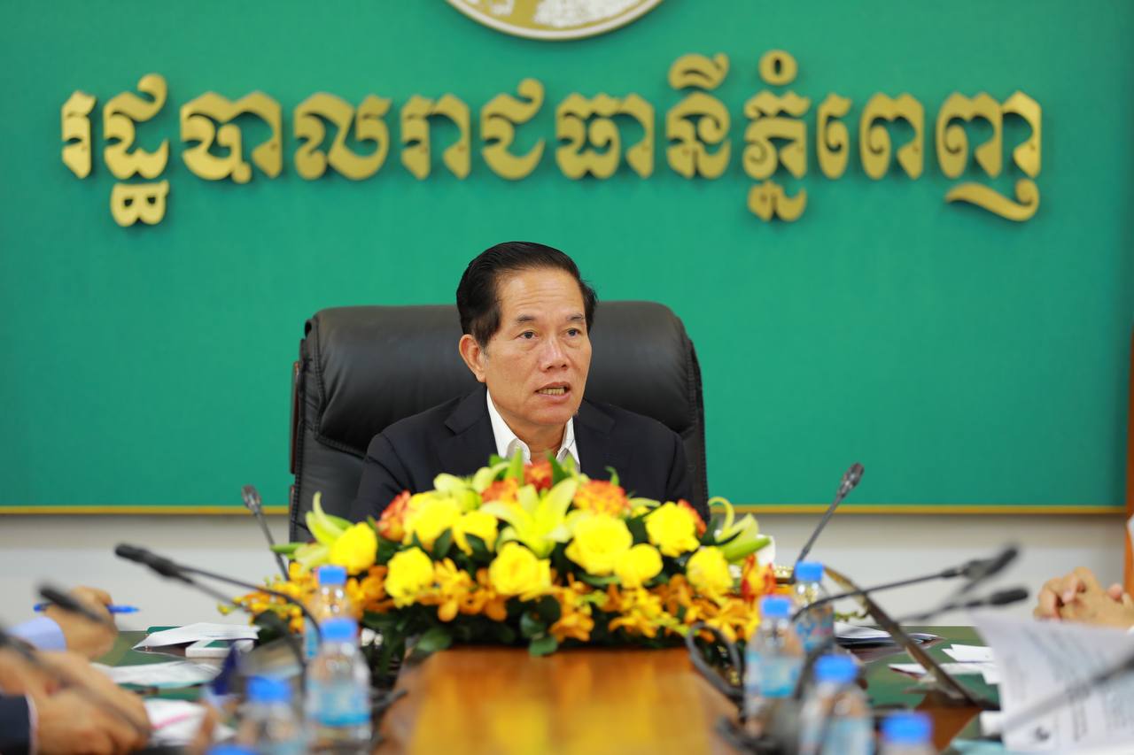 អភិបាលរាជធានីភ្នំពេញ ជំរុញឱ្យផ្ទេរមុខងារ បំណុល និងធនធានហិរញ្ញវត្ថុពីរដ្ឋាករស្វយ័តគ្រប់គ្រងសំរាម និងសំណល់រឹងរាជធានីភ្នំពេញ មកសហគ្រាសគ្រប់គ្រងសំរាម