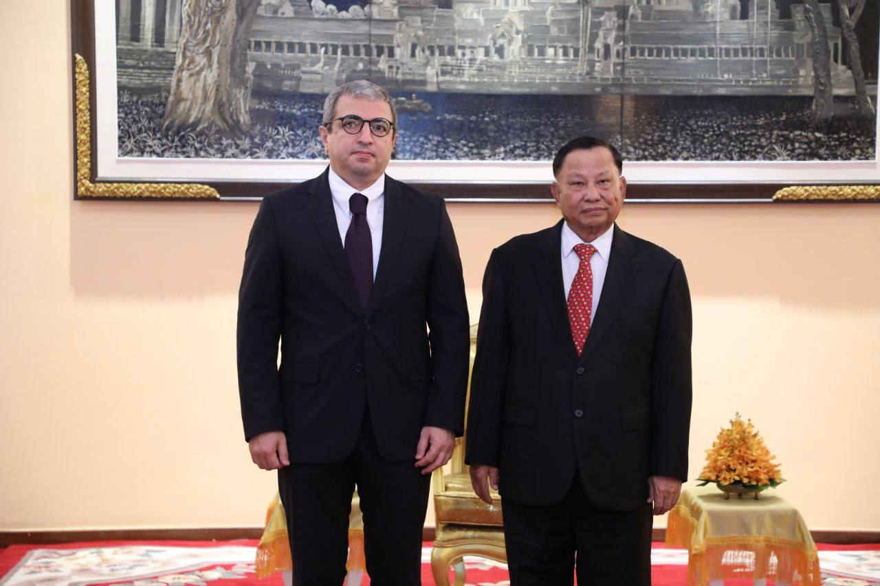 សម្តេចប្រមុខរដ្ឋស្តីទី ទទួលសារតាំងពី ឯកអគ្គរដ្ឋទូតតែងតាំងថ្មី នៃសាធារណរដ្ឋអាស៊ែបៃហ្សង់