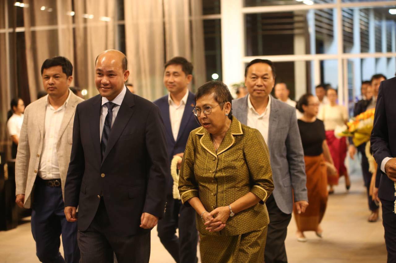 សូមស្វាគមន៍ដ៏កក់ក្ដៅនូវដំណើរមាតុភូមិនិវត្តន៍ របស់រដ្ឋមន្ត្រីវប្បធម៌ ភឿង សកុណា និងគណៈប្រតិភូ