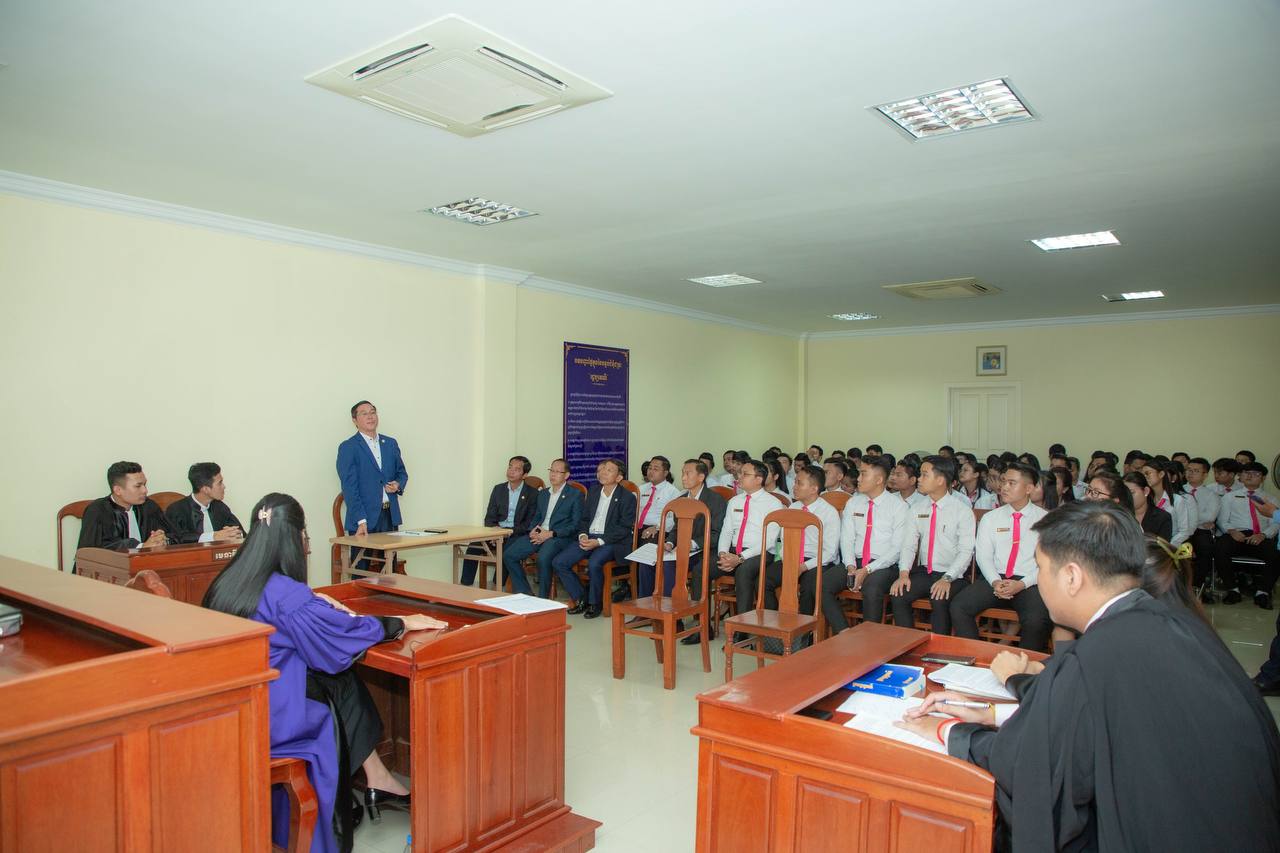 សិស្សមេធាវីជំនាន់ទី១៩ ទទួលបានការអនុវត្តន៍ផ្ទាល់ពីសាវនាការត្រាប់ក្នុងរឿងក្តីរដ្ឋប្បវេណី និងរឿងក្តីព្រហ្មទណ្ឌ បន្ថែមលើការសិក្សានិងចុះកម្មសិក្សា
