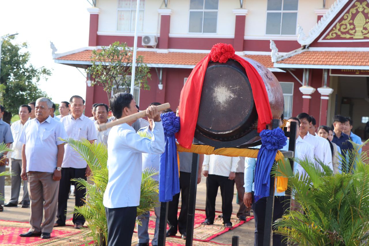 រដ្ឋបាលស្រុកតាំងគោក រៀបចំពិធី ទូងស្គរ ដើម្បីអបអរការចុះបញ្ជី «រមណីយដ្ឋានប្រាសាទកោះកេរ» ជាសម្បត្តិបេតិកភណ្ឌពិភពលោក