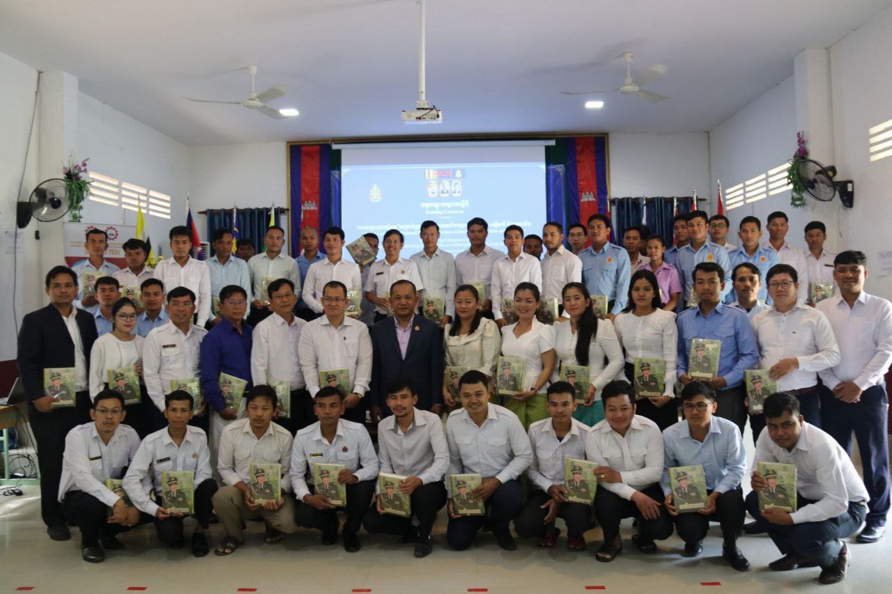 ក្រសួងអប់រំ ផ្តល់ការបណ្តុះបណ្តាលស្តីពីការបញ្ជារ៉ូបូត ជូនគ្រូបច្ចេកទេសជំនាញអគ្គិសនី និងអេឡិកត្រូនិច