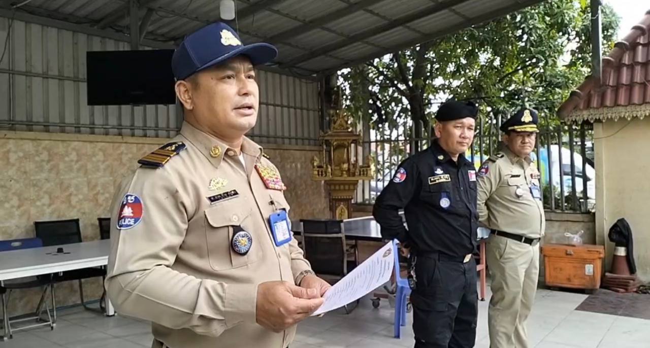 លោកវរសេនីយ៍ឯក ជឹម ស៊ីថា ដឹកនាំប្រជុំជួរណែនាំដល់មន្ត្រីនគរបាលចរាចរណ៍ត្រូវមានវិន័យត្រឹមត្រូវជានិច្ច