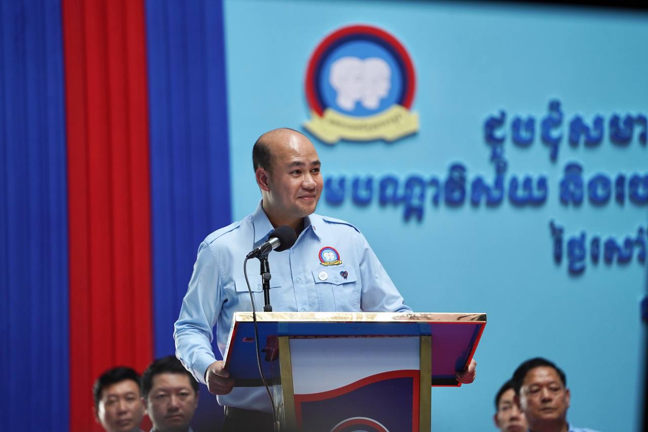 ប្រធានសហភាពសហព័ន្ធយុវជនកម្ពុជា៖ «សូមកុំចោលកិច្ចការសង្គម»
