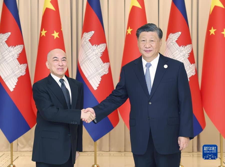 ប្រធានាធិបតីចិន Xi Jinping គាំទ្រកម្ពុជាដើរតាមមាគ៌ាអភិវឌ្ឍន៍