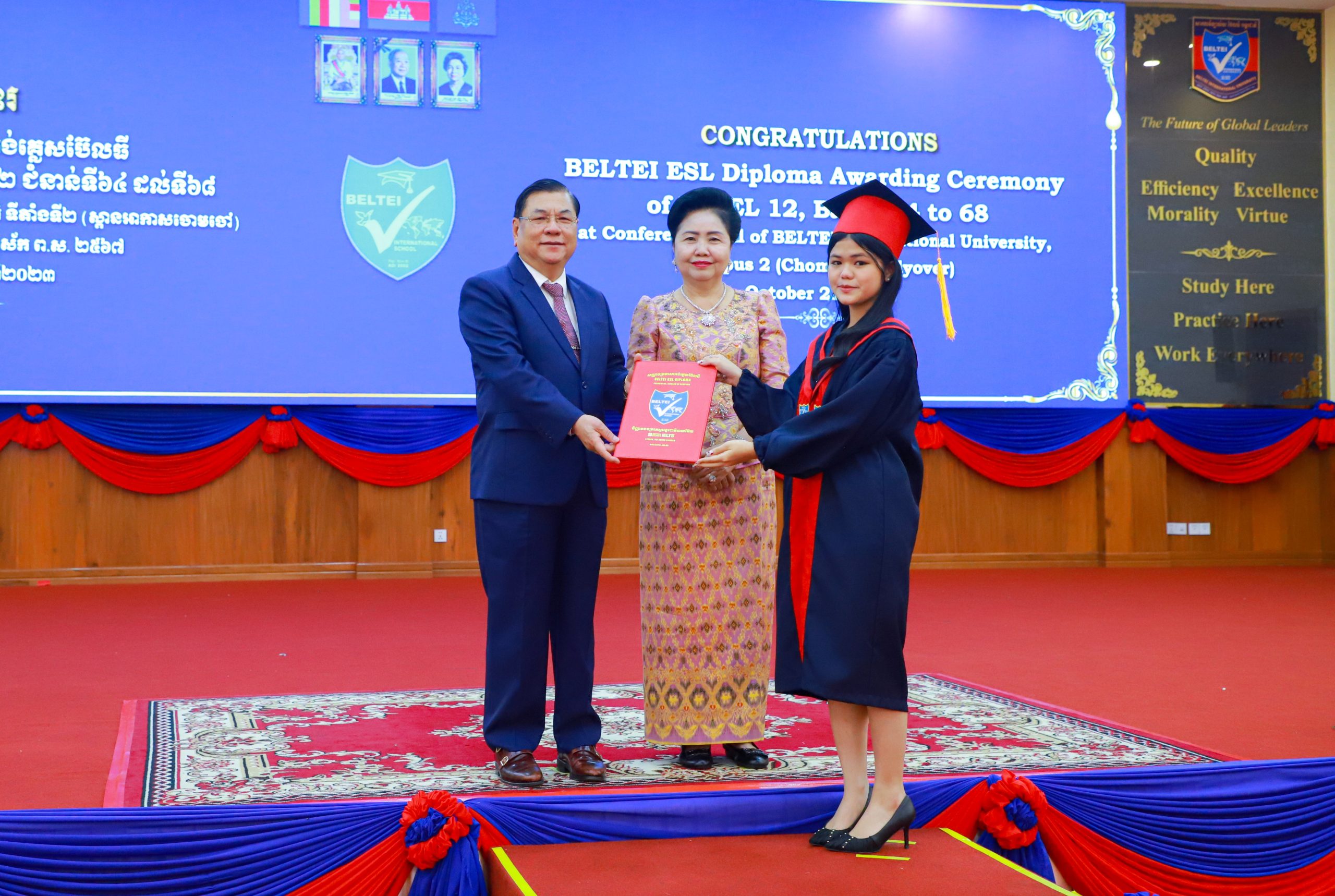 សិស្សប៊ែលធី ភាសាអង់គ្លេស ទូទៅ កម្រិត​១២ (Level 12)  ជំនាន់ទី៦៤​ ដល់ ៦៨ចំនួន ១,០២២នាក់ ទទួលសញ្ញាបត្រ ភាសាអង់គ្លេសប៊ែលធី (BELTEI ESL DIPLOMA)