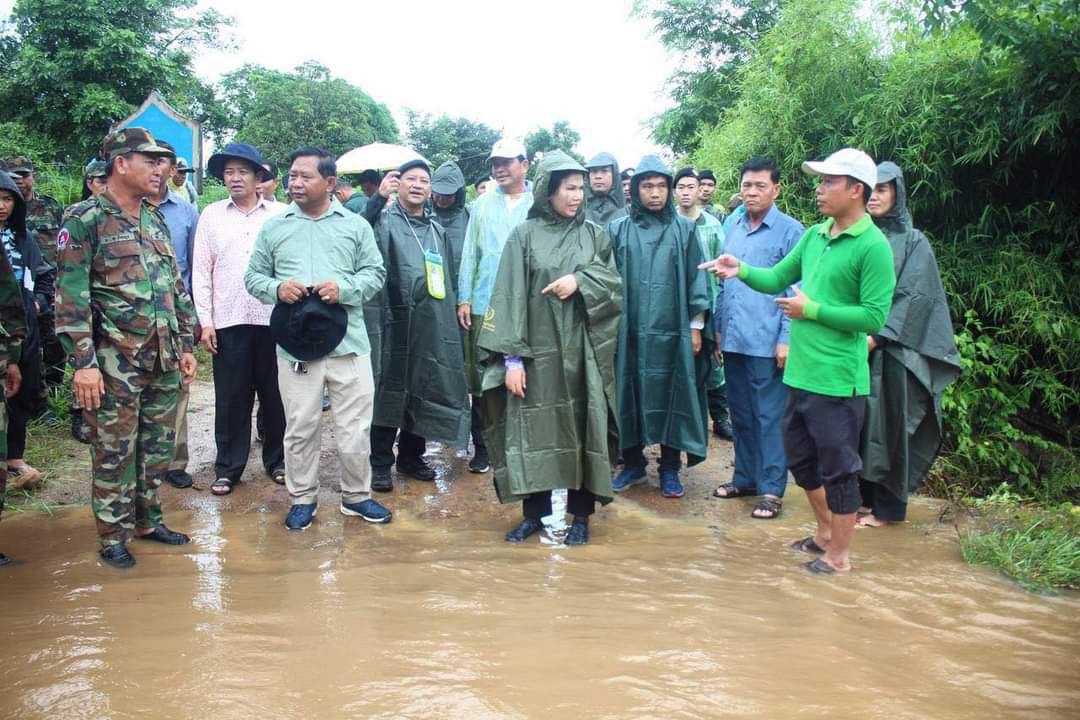 សម្ដេចធិបតី ហ៊ុន ម៉ាណែត ថ្លែងអំណរគុណថ្នាក់ដឹកនាំ កងកម្លាំងគ្រប់ ប្រភេទ និងអាជ្ញាធរដែនដីគ្រប់លំដាប់ថ្នាក់ ចំពោះកិច្ចអន្តរាគមន៍ សង្គ្រោះប្រជាពលរដ្ឋ រងគ្រោះដោយទឹកជំនន់