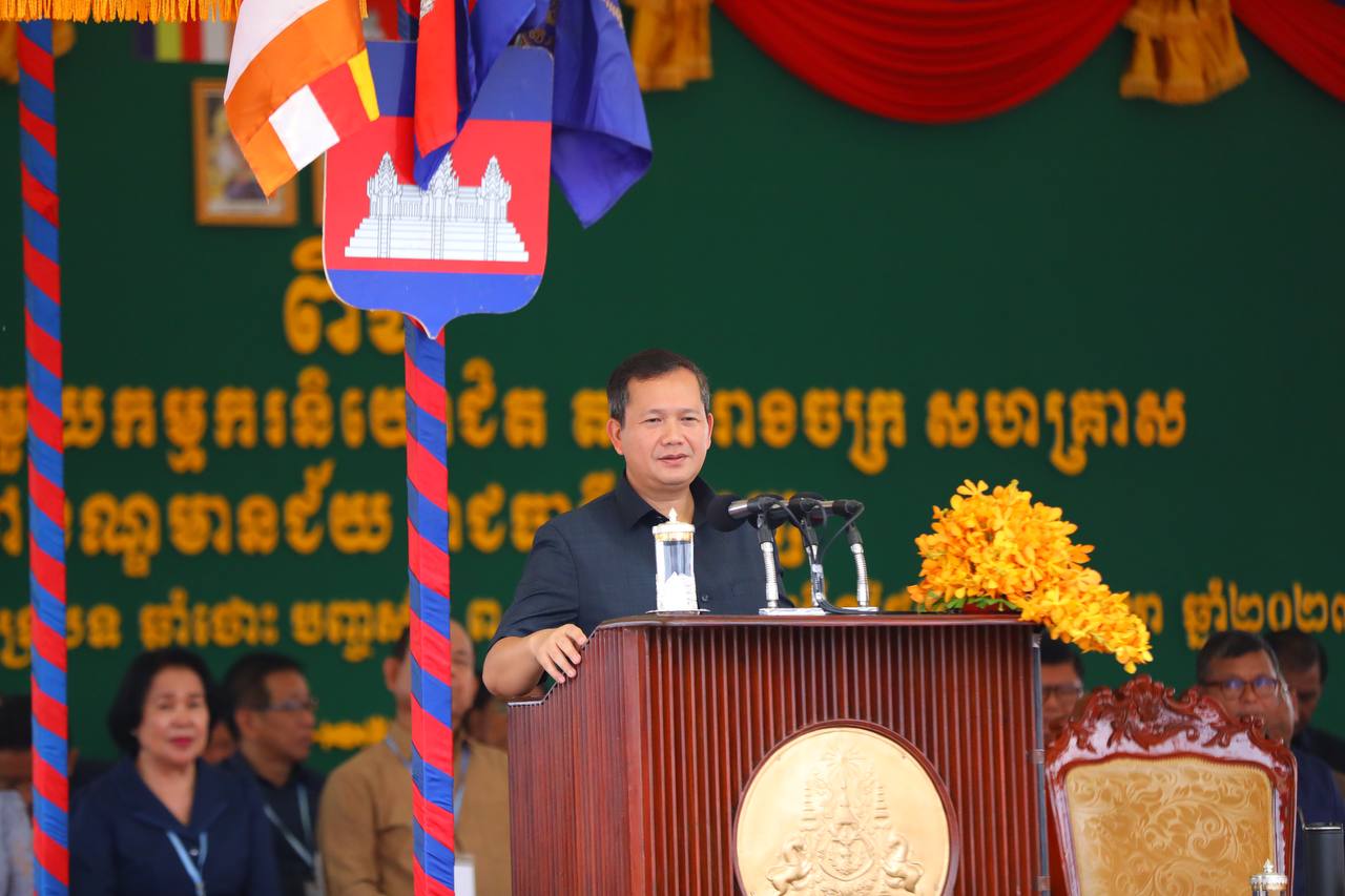 សម្ដេចធិបតី ហ៊ុន ម៉ាណែត ពន្យល់ពីរបៀបធ្វើការរបស់សម្ដេច ៖ ទោះពេលខ្លះ មិនបានចេញសារផ្ទាល់ជូនប្រជាពលរដ្ឋ ប៉ុន្ដែកិច្ចការងារធំ-តូច គឺសម្ដេច បានពិនិត្យ និងដាក់បទបញ្ជាទៅដល់អាជ្ញាធរ-សមត្ថកិច្ចពាក់ព័ន្ធ ដោះស្រាយទាំងអស់
