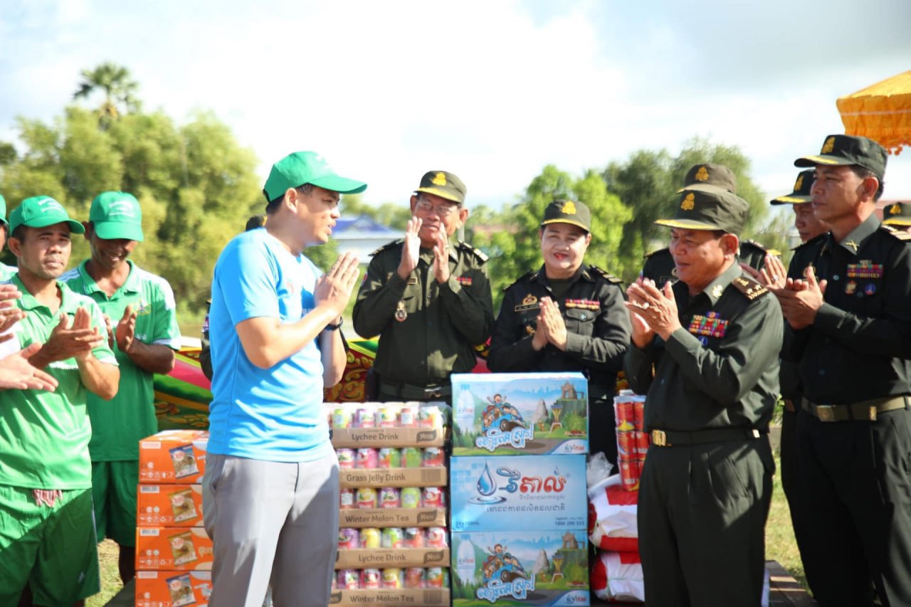 ក្រុមកីឡាទូកខ្លាខ្មៅមានជ័យបារមីសឹករងកំពង់ធំ ប្ដេជ្ញាយកជ័យជម្នះ ក្នុងពិធីអុំទូកនៅខេត្តកំពង់ធំ ខាងមុខ និងត្រៀមចូលរួមចូលរួមប្រកួត នៅរាជធានីភ្នំពេញ ឱ្យទទួលបានជោគជ័យ