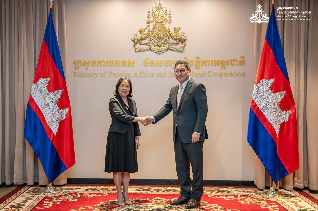 កម្ពុជា និងហ្វីលីពីន បង្ហាញពីបំណងក្នុងការជំរុញវិស័យទេសចរណ៍ តាមរយៈការពិនិត្យលទ្ធភាពតភ្ជាប់ជើងហោះហើរត្រង់