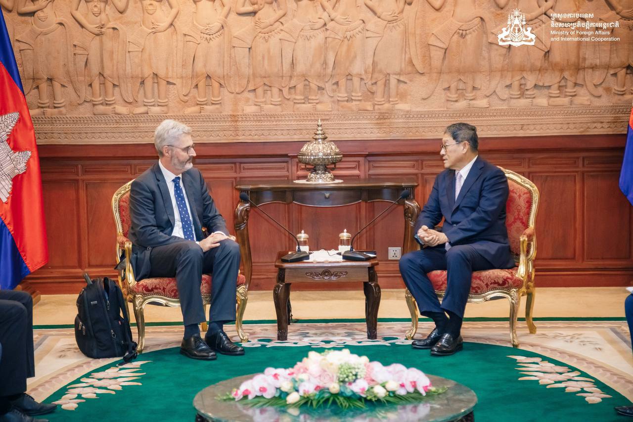 ទូតស្វីស កោតសរសើរចំពោះវឌ្ឍនភាពសេដ្ឋកិច្ច និងបញ្ជាក់ពីការបន្តគាំទ្រដល់ការអភិវឌ្ឍរបស់កម្ពុជា