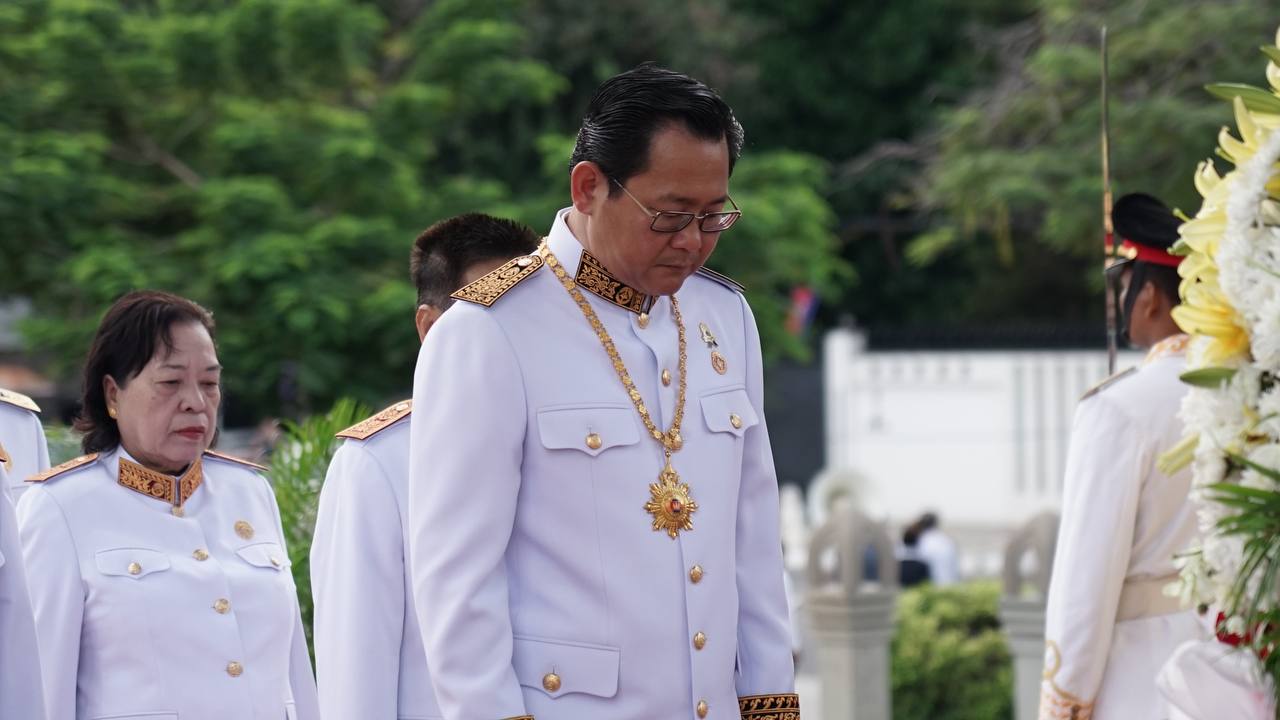 ប្រតិភូក្រសួងយុត្តិធម៌ អញ្ជើញគោរពព្រះវិញ្ញាណក្ខន្ធ ព្រះបរមរតនកោដ្ឋ