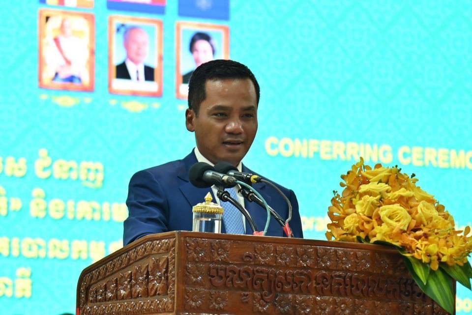 ឯកឧត្ដមអភិសន្តិបណ្ឌិត ស្នើដល់ឥស្សរជនដែលទទួលគោរមងារជា «សន្តិបណ្ឌិត» ចែករំលែកបទពិសោធន៍ដល់នគរបាលបន្តវេន