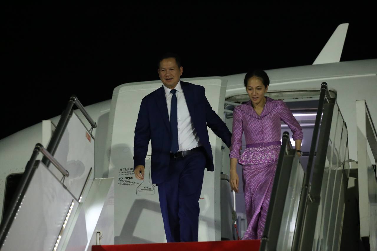 សម្ដេចធិបតី ហ៊ុន ម៉ាណែត បានដឹកនាំគណៈប្រតិភូរាជរដ្ឋាភិបាលកម្ពុជា ត្រឡប់មកដល់មាតុប្រទេសវិញ ប្រកបដោយសុខសុវត្ថិភាព និងជោគជ័យ