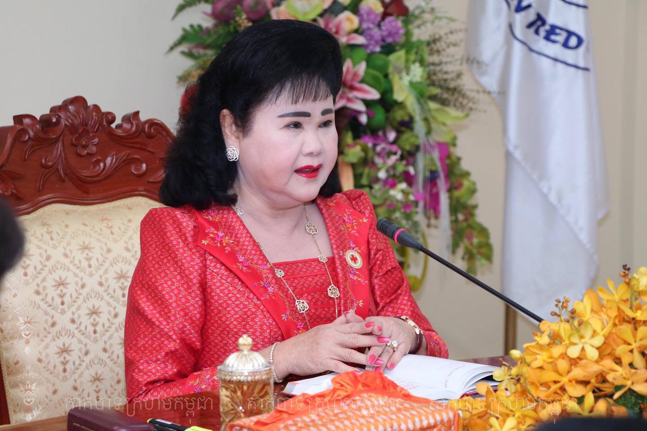 សម្តេចកិត្តិព្រឹទ្ធបណ្ឌិត ប៊ុន រ៉ានី ហ៊ុនសែន សម្រេចផ្តល់អំណោយមនុស្សធម៌ជូនប្រជាពលរដ្ឋរងគ្រោះដោយជំនន់ទឹកភ្លៀង ស្នាក់នៅបណ្តោះអាសន្ននៅទួលសុវត្ថិភាព ចំនួន ៣.០០០គ្រួសារ