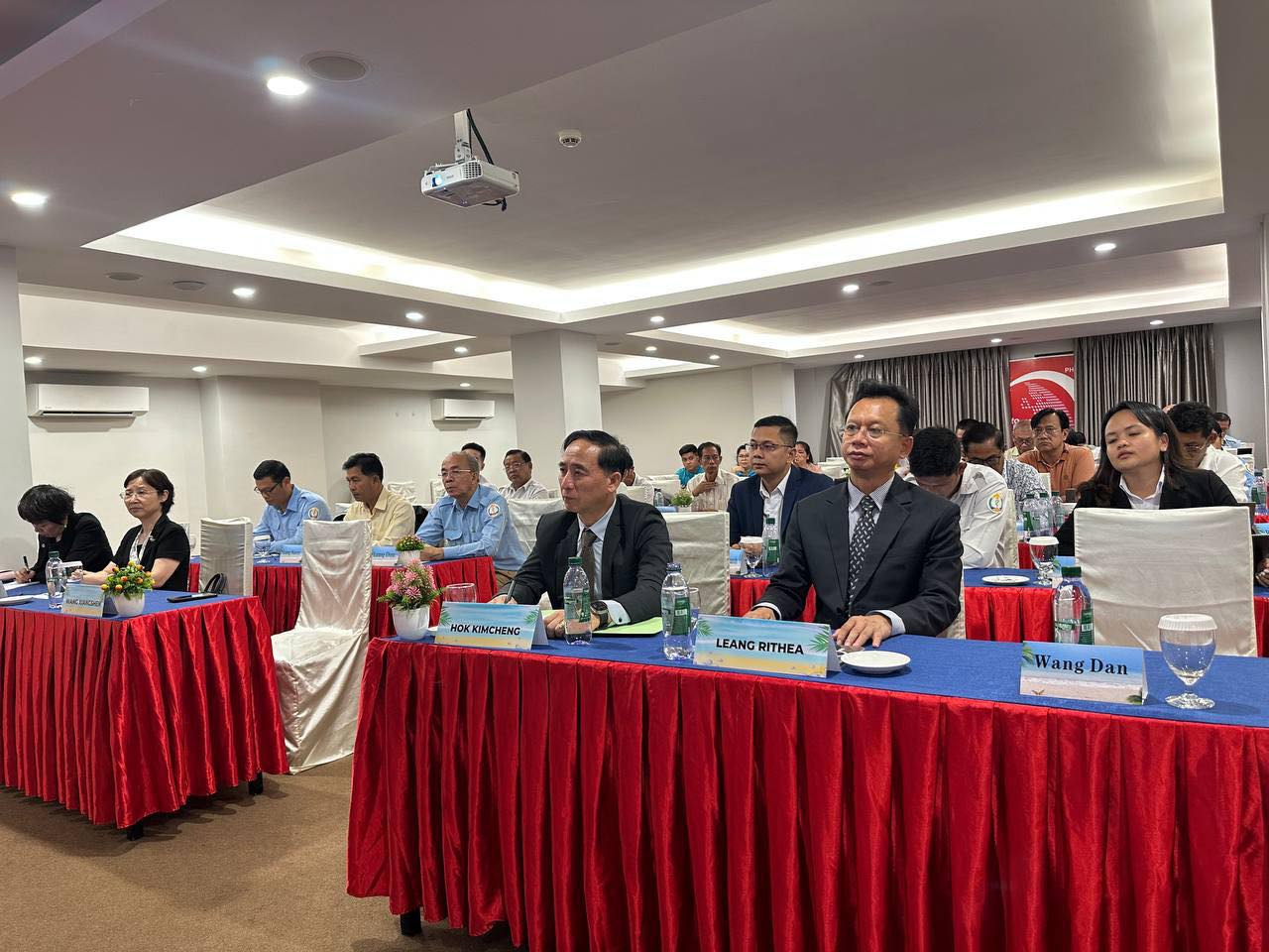 មន្ត្រីសុខាភិបាលកម្ពុជាមកពីខេត្តចំនួន២១ បានទទួលការបណ្ដុះបណ្ដាលពីបច្ចេកទេស បង្ការ និងកម្ចាត់ជំងឺគ្រុនចាញ់