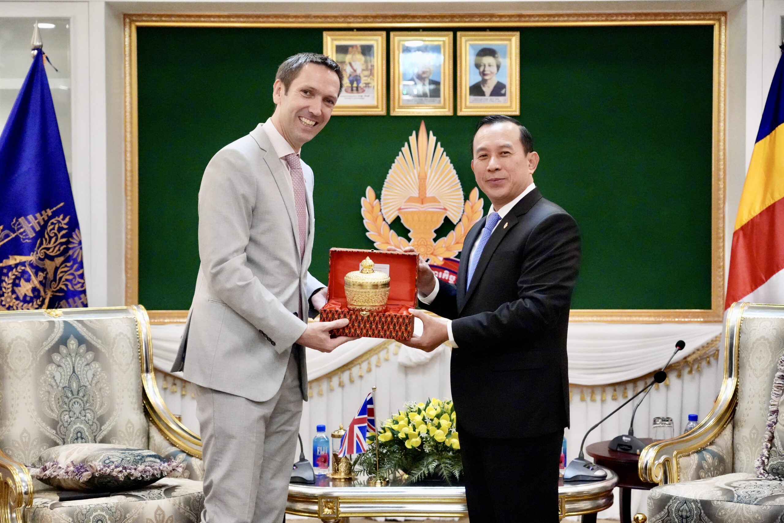 ឯកអគ្គរាជទូត នៃចក្រភព​អង់គ្លេស ចាប់អារម្មណ៍​ចំពោះ​សក្តានុពល វិនិយោគនៅកម្ពុជា