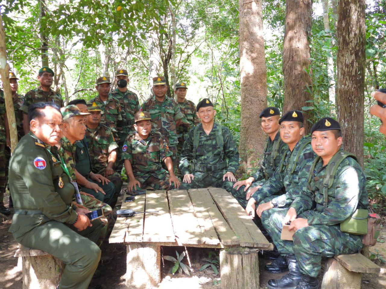 កងទ័ពថៃ យល់ព្រមឈប់ដើរ នៅលើផ្លូវល្បាតខាងកម្ពុជាហើយ ក្រោយបានចុះពិនិត្យជាក់ស្តែងរួមគ្នា