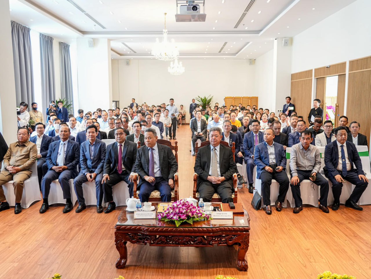 ភាគីពាក់ព័ន្ធ ផ្សព្វផ្សាយវិធានការដោះស្រាយគម្រោងវិនិយោគជាប់គាំងនៅខេត្តព្រះសីហនុ
