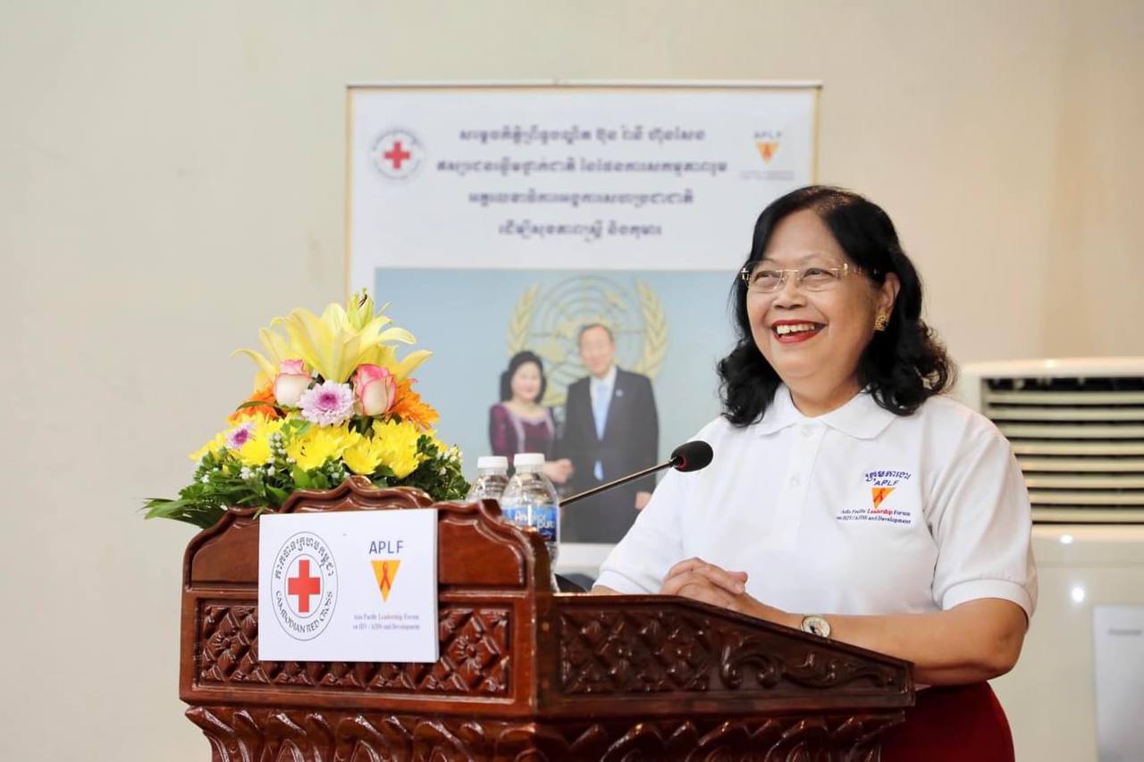 ជំទាវ ម៉ែន នារីសោភ័គ ៖ កាកបាទក្រហមកម្ពុជា មានកាតព្វកិច្ចចាំបាច់ចូលរួមជាមួយគ្រប់ភាគីពាក់ព័ន្ធ ដើម្បីជាជំនួយជូនរាជរដ្ឋាភិបាលក្នុងវិស័យមនុស្សធម៌