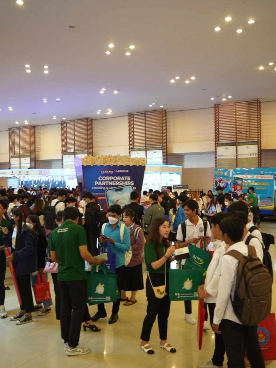 ក្រុមហ៊ុនធំៗ អំពាវនាវឲ្យអ្នកស្វែងរកការងារធ្វើ ត្រៀមខ្លួន ក្នុងការ ទទួល យកឱកាសការងារ