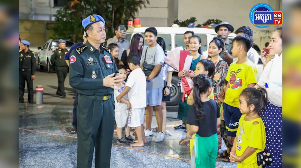 កងទ័ពមួកខៀវកម្ពុជា ៩០នាក់ដកចេញពីម៉ាលី បានមកដល់មាតុប្រទេស (Video Inside)